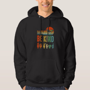 Seien Sie freundlich Autismus Bewusstsein Asl Mama Hoodie