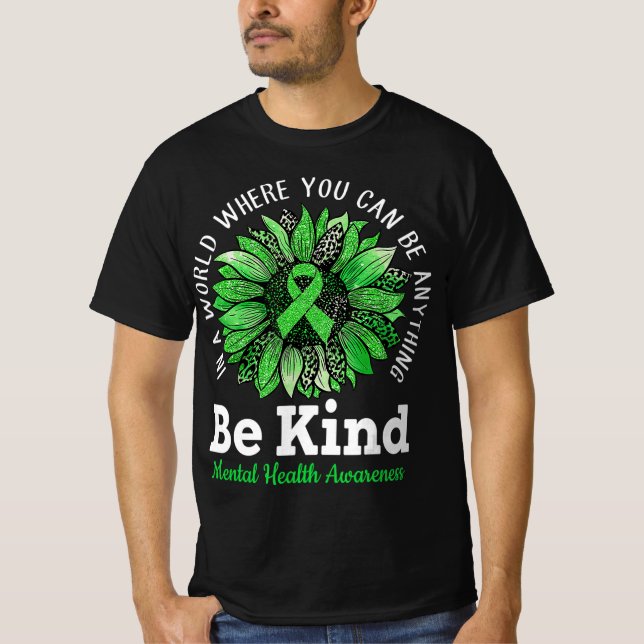 Seien Sie freundlich grüne Multifunktionsblume Son T-Shirt (Vorderseite)