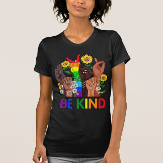 Seien Sie freundlich und sprechen Sie LGBTQ Gay Le T-Shirt