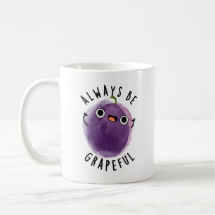Seien Sie immer vorsichtig mit einem sonnigen Trau Kaffeetasse