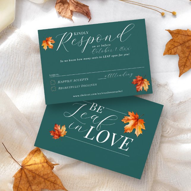 Seien Sie in der Liebe Herbstlaub Aquamarine Rosth RSVP Karte (Be Leaf In Love Elegant fall maple leaves jewel tone teal rust terracotta orange wedding RSVP card)