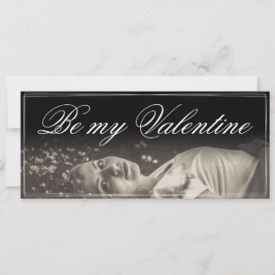 Seien Sie meine Valentinin - lügende junge Frau