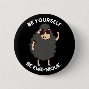 Seien Sie selbst Ewenique Funny Sheep Pub Dark BG Button
