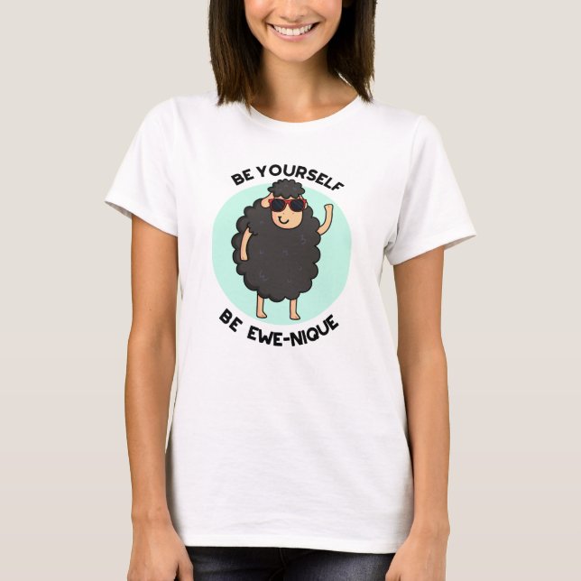 Seien Sie selbst Ewenique Funny Sheep Pub T-Shirt (Vorderseite)