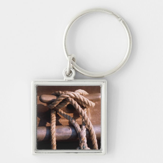 Seil gebunden an einer Boots-Krawatte Schlüsselanhänger (Vorne)