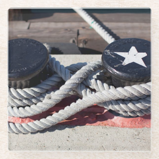 Seil gebunden an zwei Schiffspollern Glasuntersetzer (Vorderseite)