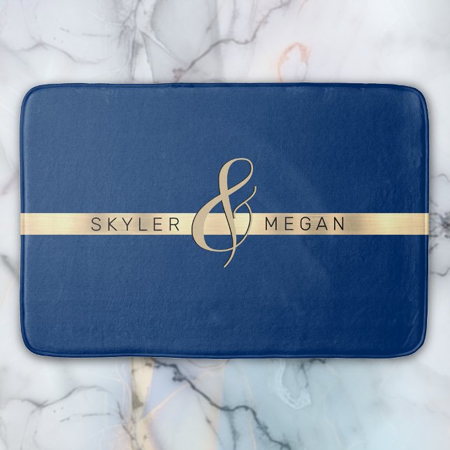 Seine und ihre Namen, Goldrand auf Royal Blue Badematte (Von Creator hochgeladen)