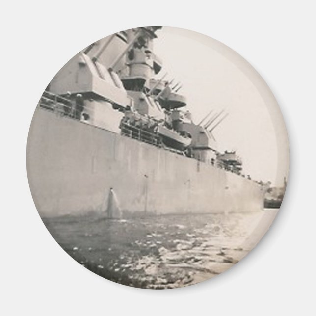 Seite des Militärschiffes Magnet (Vorne)