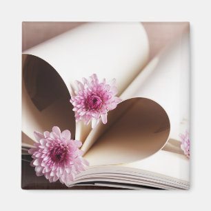 Seiten eines Buches in Herzform Magnet