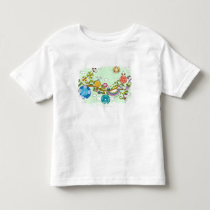 Seitenansicht der Kinder, die auf Baumast spielen Kleinkind T-shirt