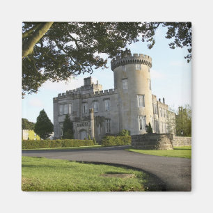 Seiteneingang von Dromoland Castle ohne Menschen Magnet