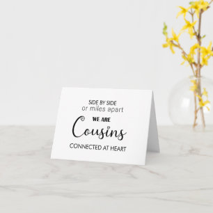 Seitlicher Cousin im Herzstück zusammengefaltete K Karte