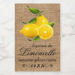 Selbst gemachter Limoncello kleiner Lebensmitteletikett<br><div class="desc">Geben Sie das Geschenk von selbst gemachtem Limoncello. Ein Hintergrund des Leinwandblickes (Bild) mit Zitronen. Personalisierter Text und Jahr. Fertigen Sie den Schriftart und den Text besonders an. Verwenden Sie dieses kleinere imprägniern und verkratzen beständigen Aufkleber für Mini-flaschen. Ein Chic und ein modischer Blick, die für einen eleganten Hochzeitsgast perfekt...</div>