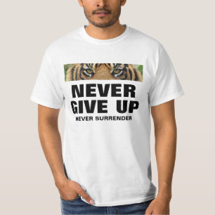 Selbst-Verbesserung gibt niemals auf, nie übergebe T-Shirt