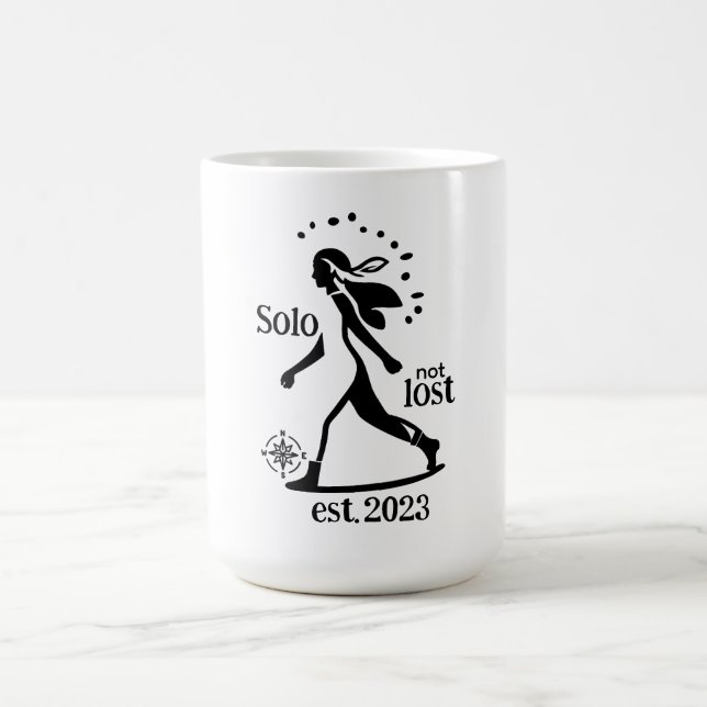 Selbstbewusste Solo-Reisende Aussage  Kaffeetasse (Mittel)