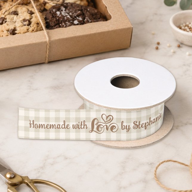 Selbstgemacht mit Liebe Neutral Gingham Script Her Satinband (Von Creator hochgeladen)