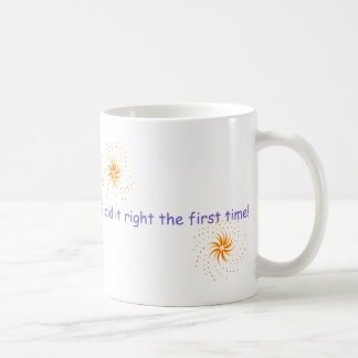 Selbstverständlich schaue ich nicht… beschäftigt tasse