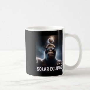 Selfie mit Solar 2024 Eclipse Brillen ich Kaffeetasse