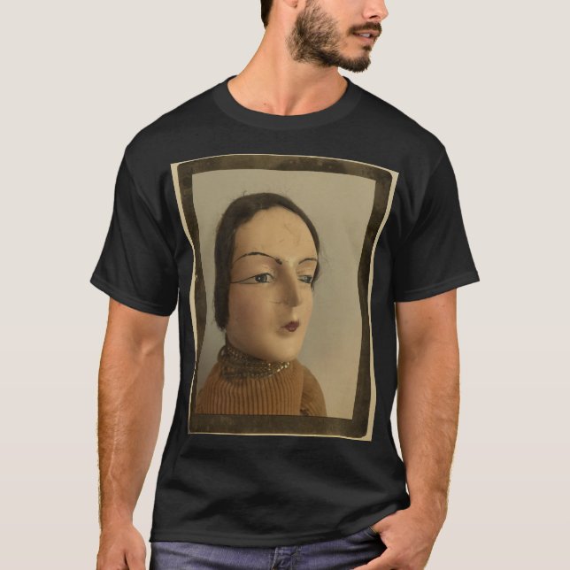 Seltsame Puppe T-Shirt (Vorderseite)
