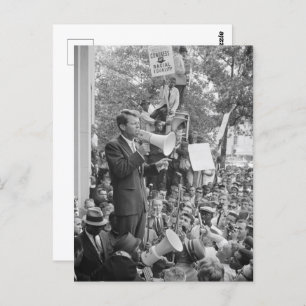 Sen. Robert Kennedy Campaigning für US-Präsident Postkarte