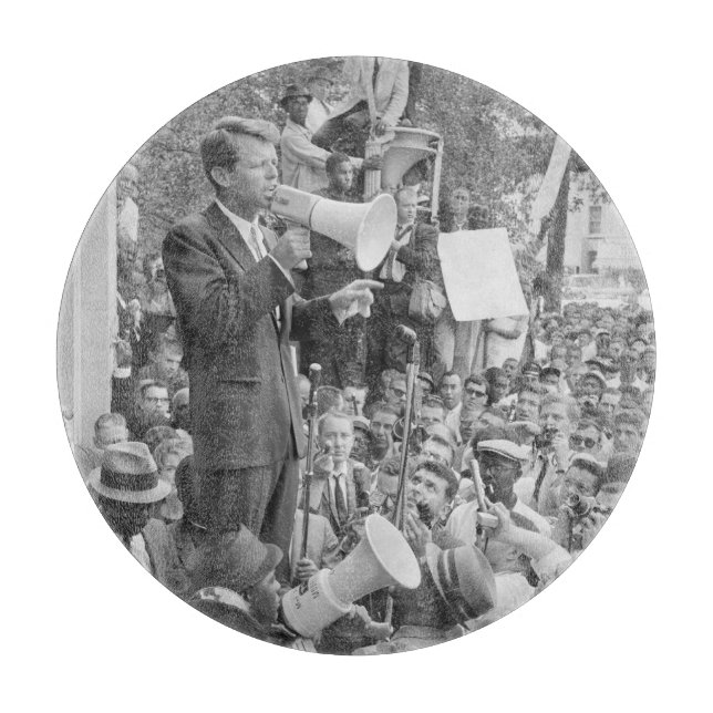 Sen. Robert Kennedy Campaigning für US-Präsident Schneidebrett (Vorderseite)