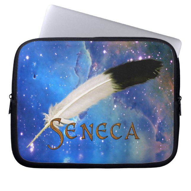 SENECA Nation & Feather Space Laptop Sleeve (Vorderseite)