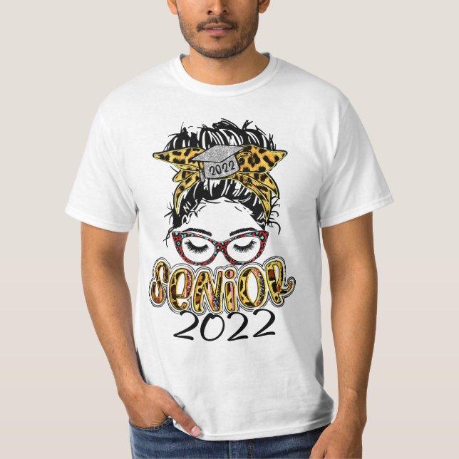 Senior 2022 Leopard Messy Bun Lady 2022 Graduation T-Shirt (Vorderseite)