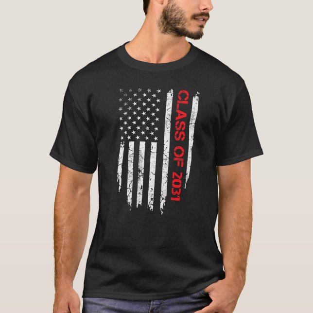 Senior Class of 2031 Abschluss Patriotic American T-Shirt (Vorderseite)