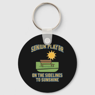 Senior-Spieler-Rentner-Humor-Fußball-Grafik Schlüsselanhänger