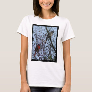 Sentinels Blue Jay und Kardinal von Lee Hiller T-Shirt
