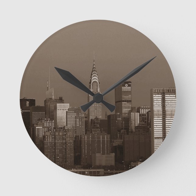 Sepia New York City Skyline Runde Wanduhr (Vorderseite)
