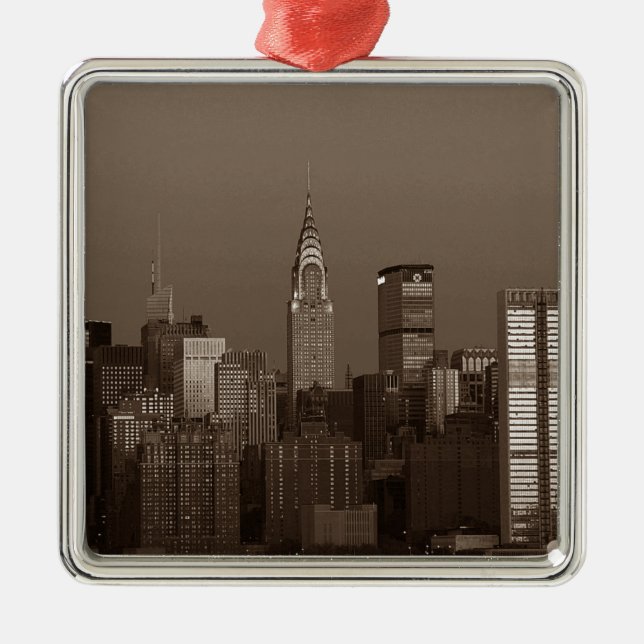 Sepia New York City Skyline Silbernes Ornament (Vorne)