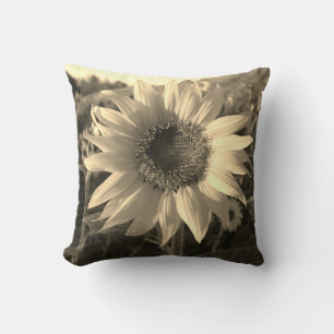 Sepia Summer Sunflower Kissen