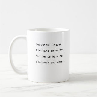 September Tasse Typografie poetische Blätter