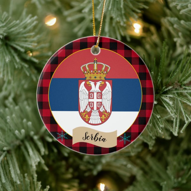 Serbien, Rotes Büffel kariert & serbische Flagge Keramik Ornament (Baum)