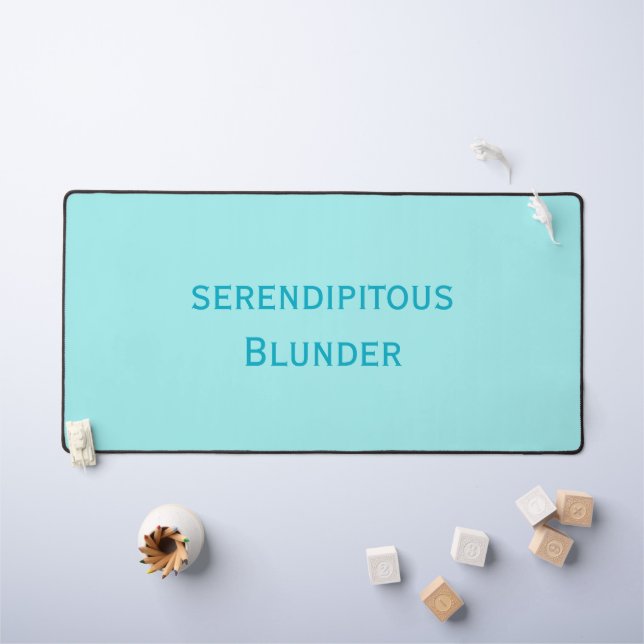 Serendipitous Blunder Desk Mat Schreibtischunterlage (Kindertisch)