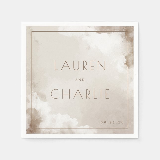 Serene Beige Wasserfarbenwolken Serviette (Vorderseite)