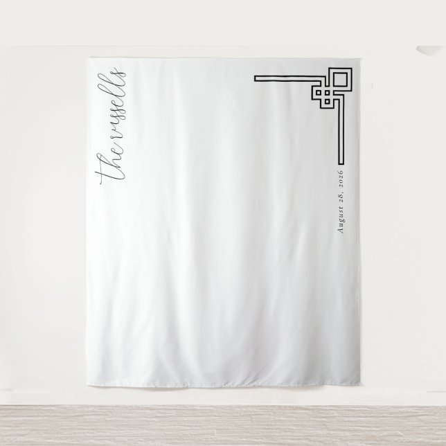 Serene Black Geometric Lines Wandteppich (Vorderseite)