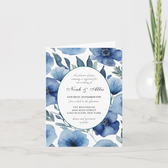 Serene Blue Floral Wedding Einladungen (Vorderseite)