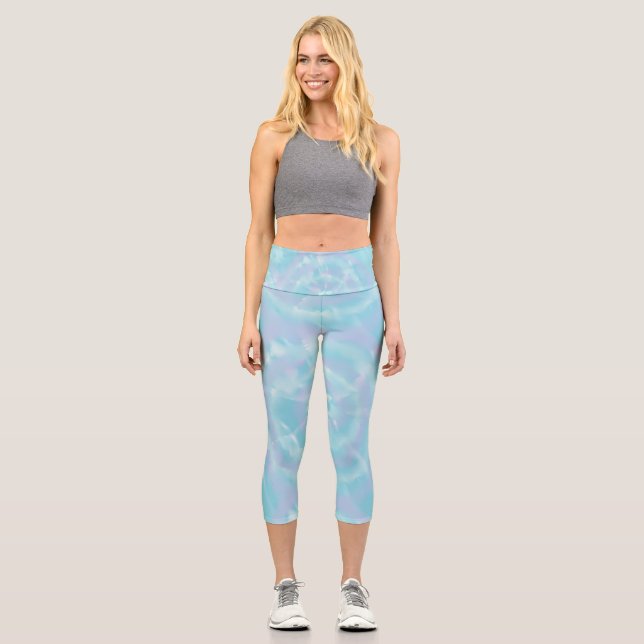 Serene Blue Krawatte-Dye Capri Leggings (Vorderseite)