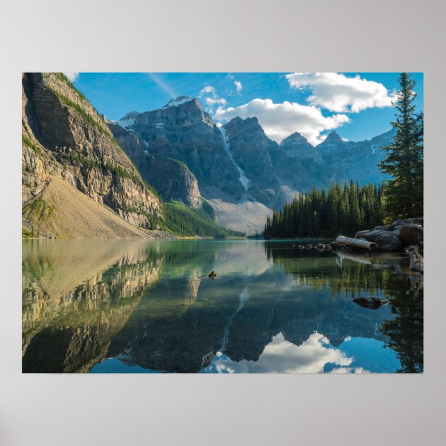 Serene Mountains Behind River Nature Szene Poster (Vorne)
