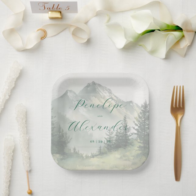 Serene Muted Green Watercolor Mountains Pappteller (Hochzeit)