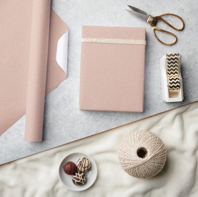 Serene Pfirsich Minimalistischer Punkt Geschenkpapier (Kunsthandwerk)