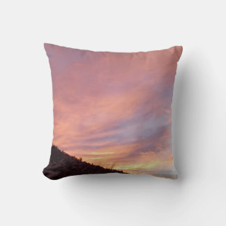 Serene Sunset Over Mountain Ridge With Pink Orange Kissen