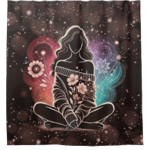 Serene Woman in einem kosmischen Blumentraum