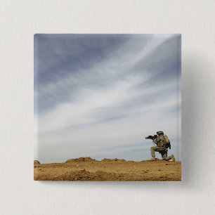 Sergeant bietet Sicherheit Button