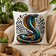 Serpentine Comfort: Kobra-förmiges Kissen für Exot