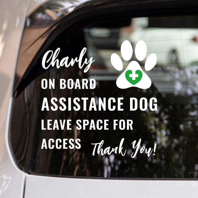 Service-Hund an Bord eines Green Medical Logo Cars Fensteraufkleber (Service dog, emotional support dog or therapy dog on board car window cling with green medical logo.)