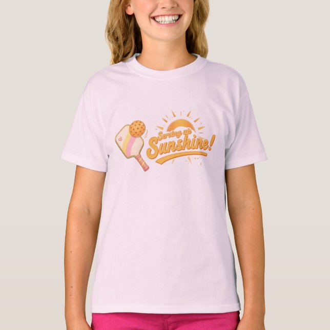 Serving Up Sunshine | Sunny Pastel Pickleball Kids T-Shirt (Vorderseite)