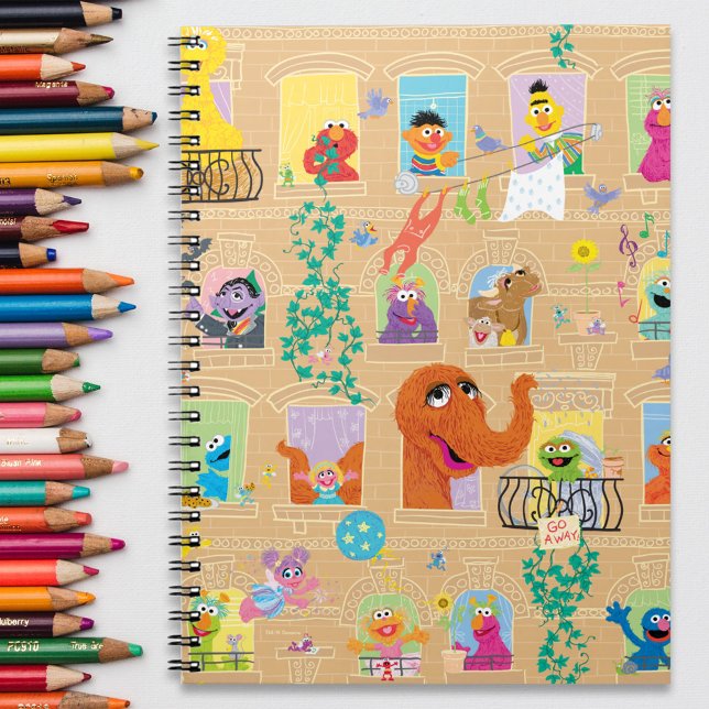 Sesame Street Apartment Windows-Muster Notizblock (Notebook on table)